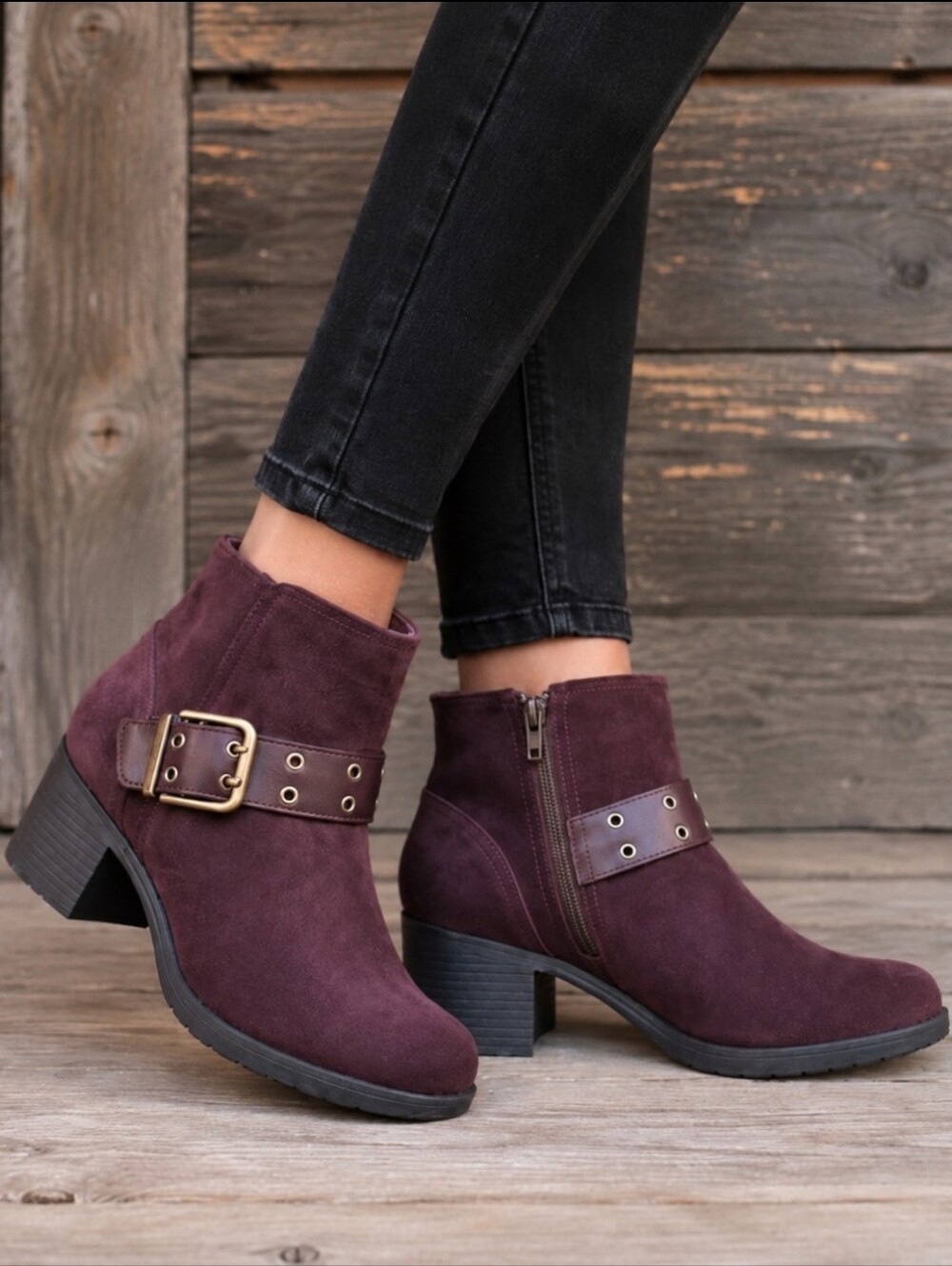 Clarks Hollis Star Western Boho Minimalist Harness Buckle Comfort Bootie 7.5M